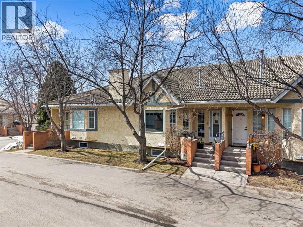 Single Family House Bungalow for Sale in  Richelieu Court SW Lincoln Park Calgary 