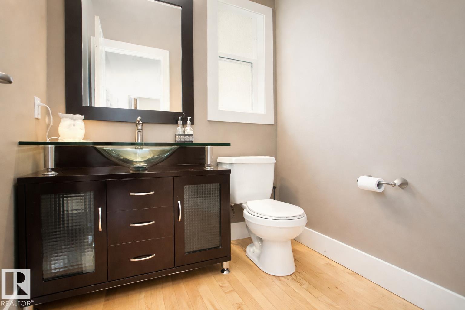 6712 18 AVE SW SW SW - 13