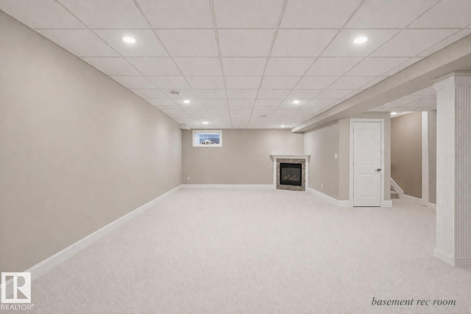 6712 18 ave SW SW SW, Edmonton