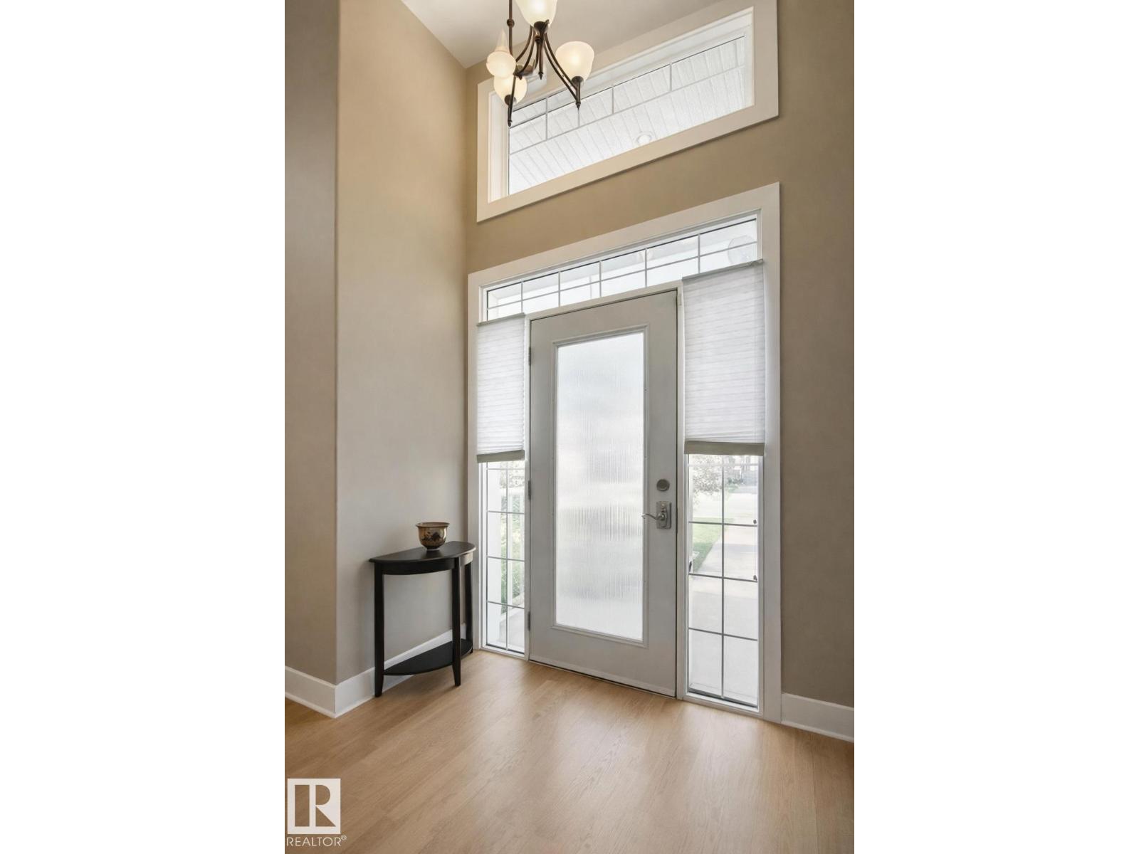 6712 18 ave SW SW SW, Edmonton