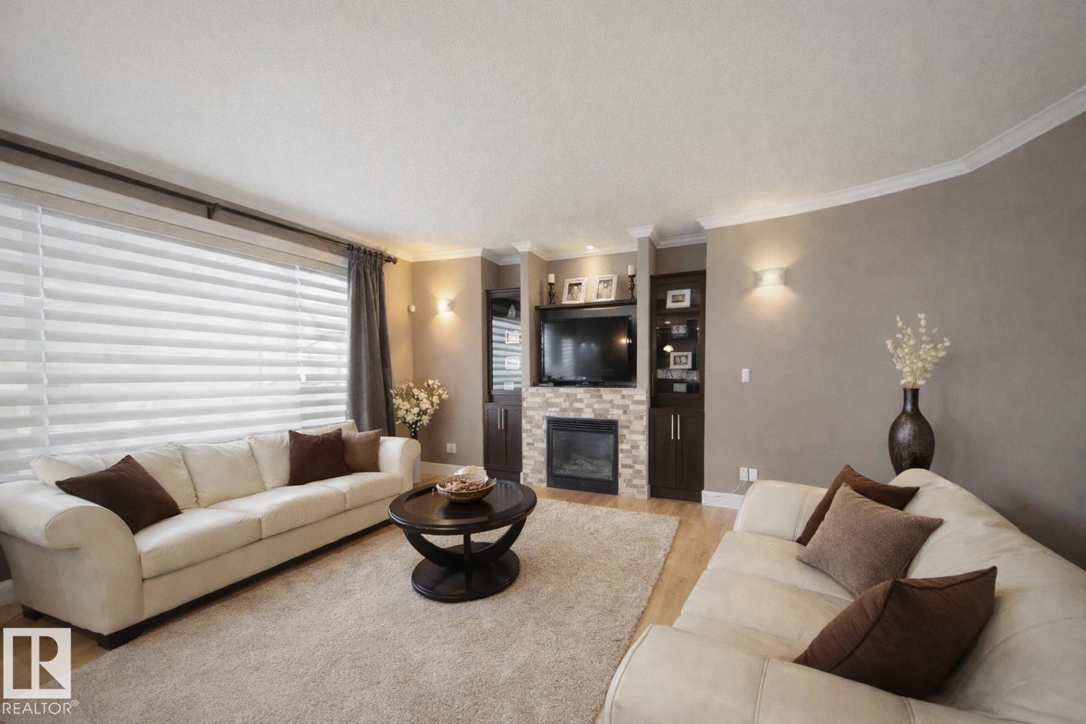 6712 18 ave SW SW SW, Edmonton