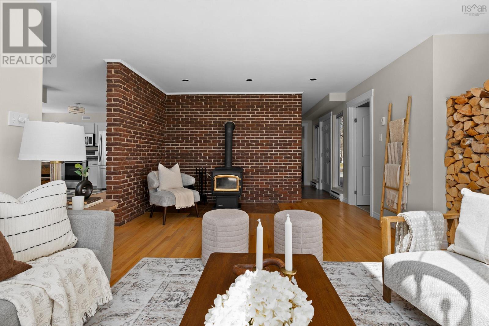 Property 8 of 50 of 140 Pinecrest Boulevard