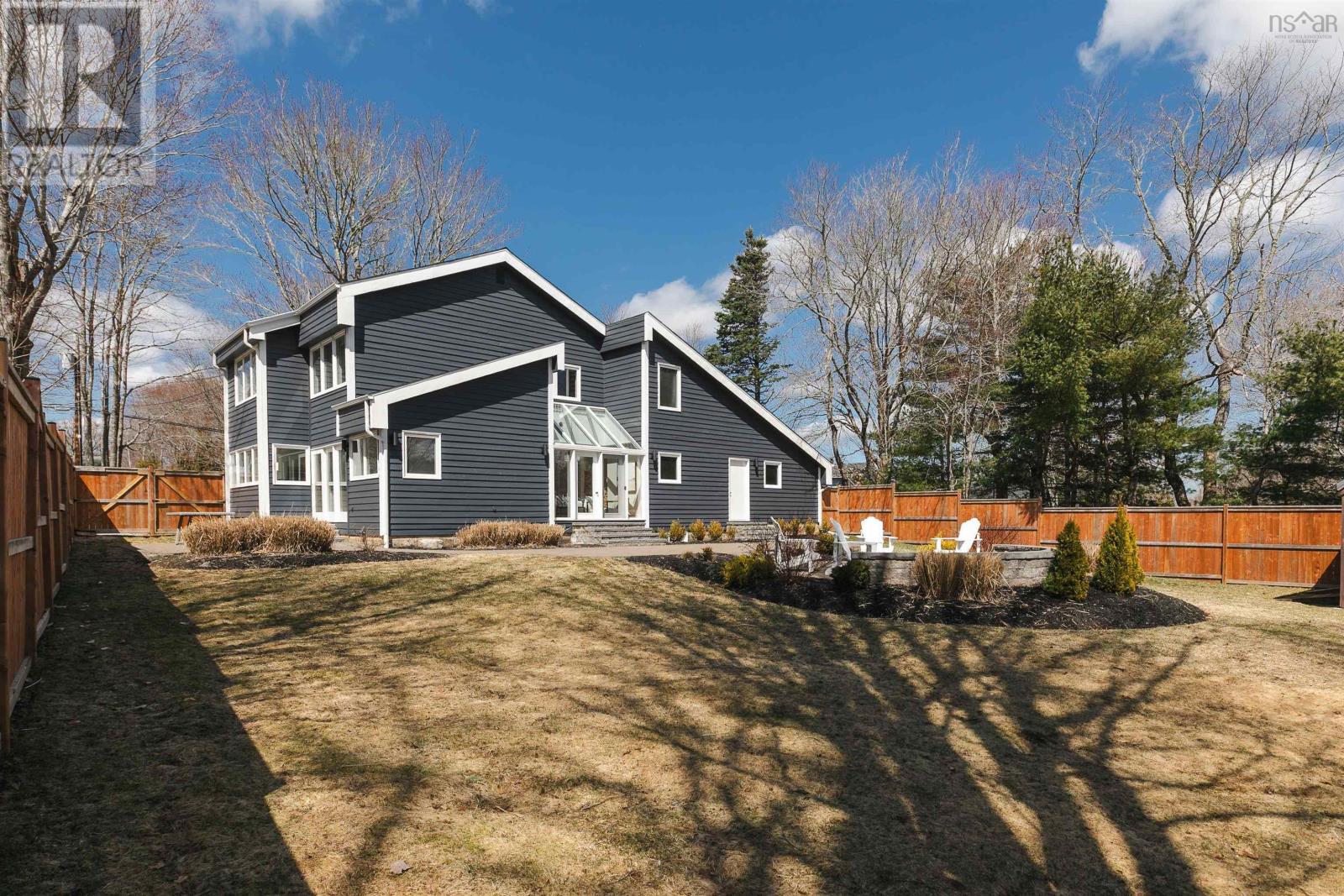 Property 40 of 50 of 140 Pinecrest Boulevard