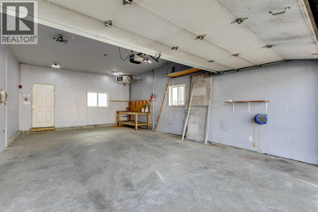 
          228 Luxstone Place Southwest
            <br/>
            <span>Airdrie</span>
            , 
            <span>AB</span>
             <span>T4B3C1</span>
         - Photo 33