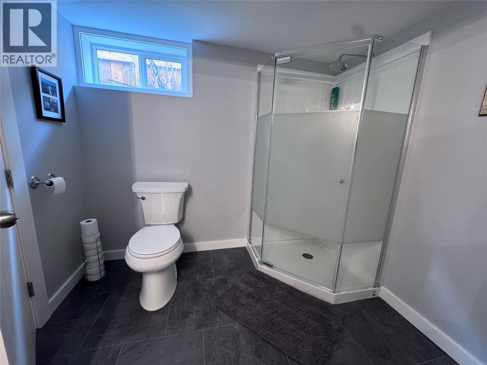 640 WALLINGER AVENUE - 18