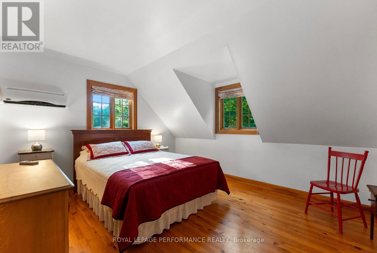 82 ROSEBRUGH ROAD - 25