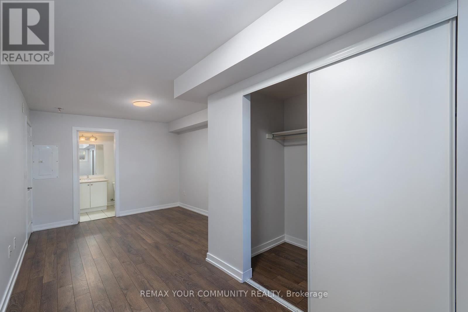 #2909 15 WESTMEATH LANE - 17