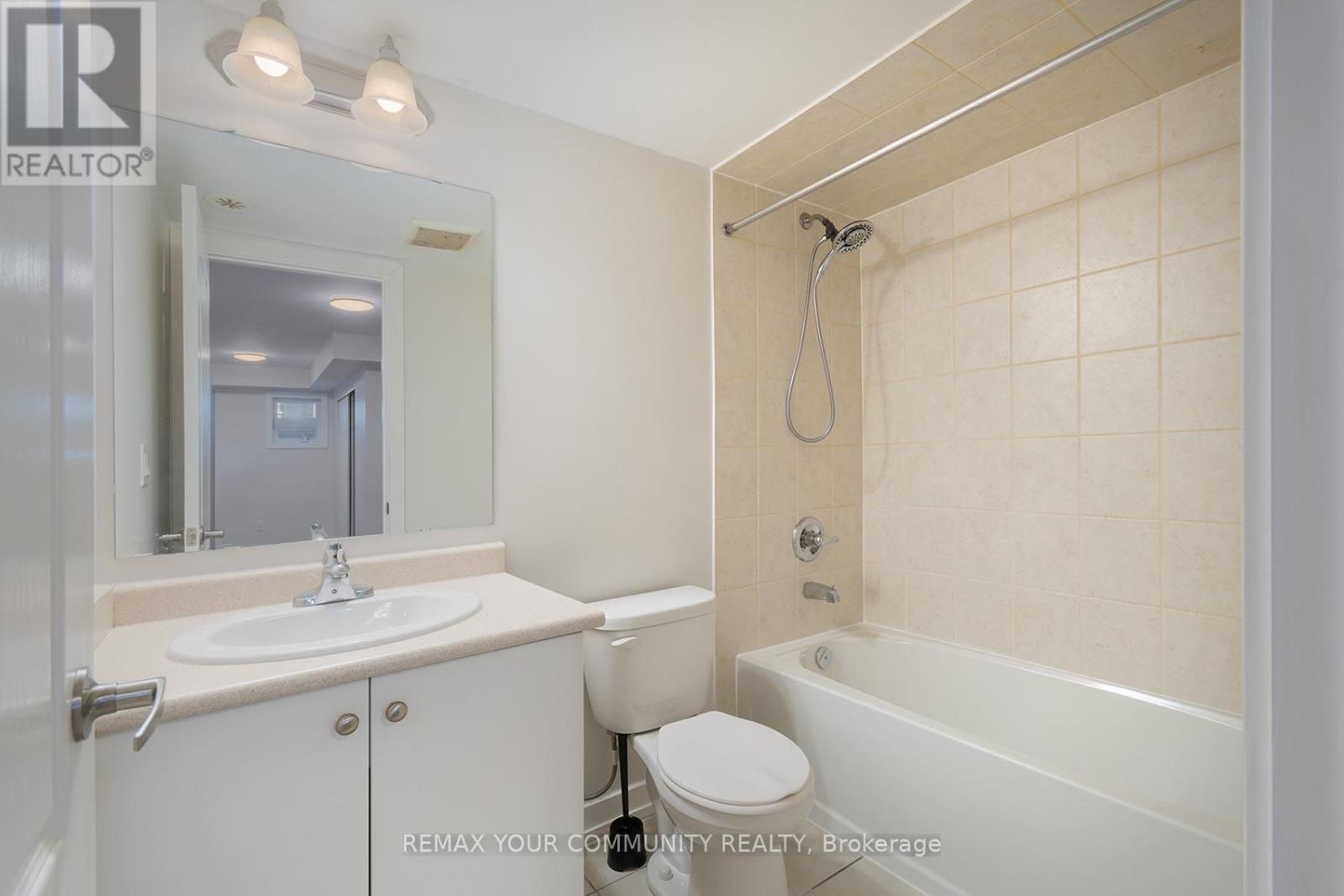 #2909 15 WESTMEATH LANE - 18