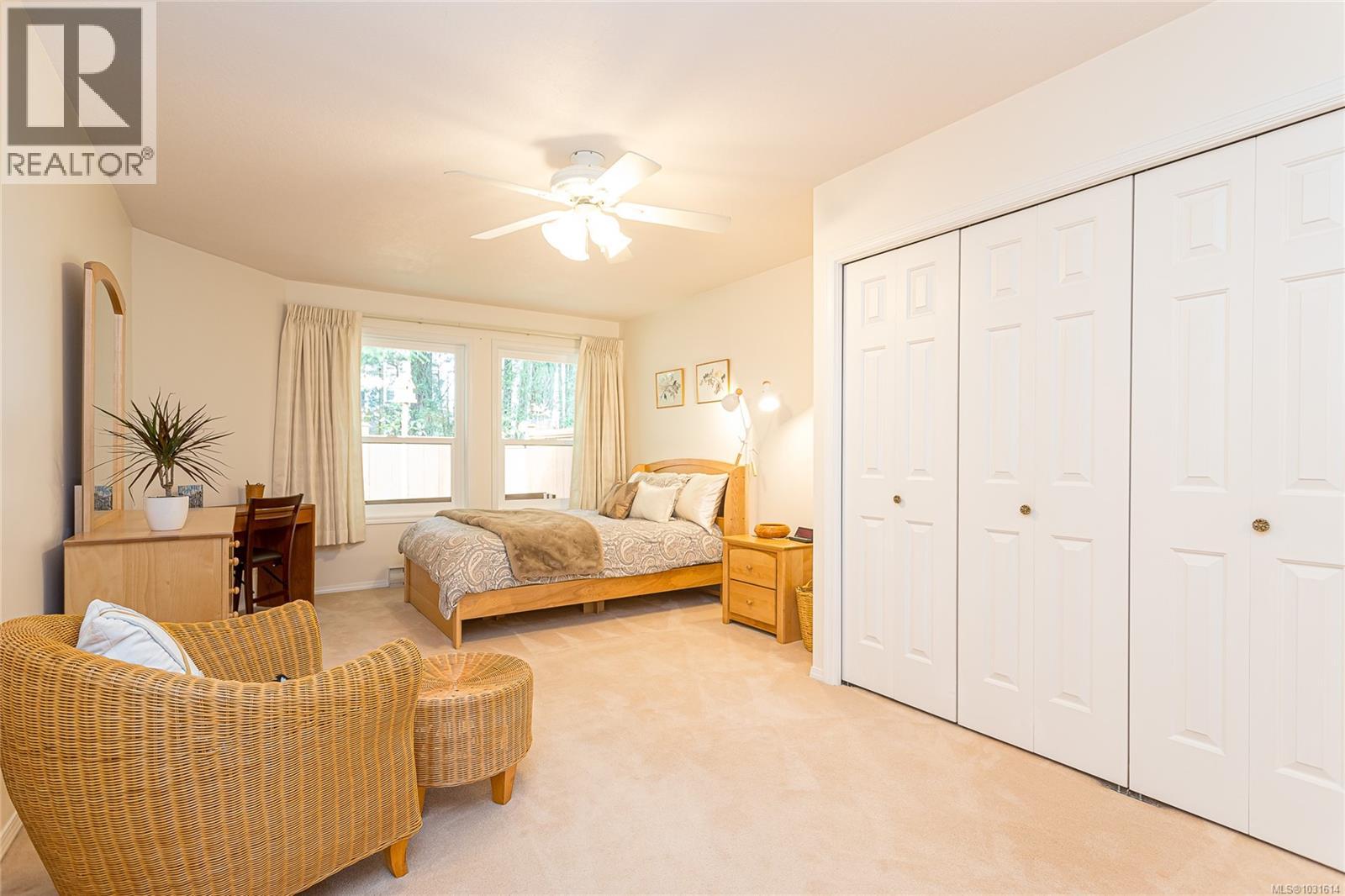 #16 4750 Uplands Dr - 7