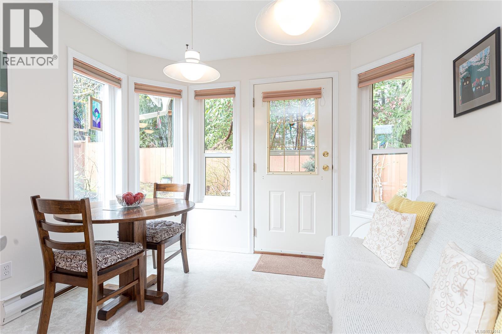 #16 4750 Uplands Dr - 6