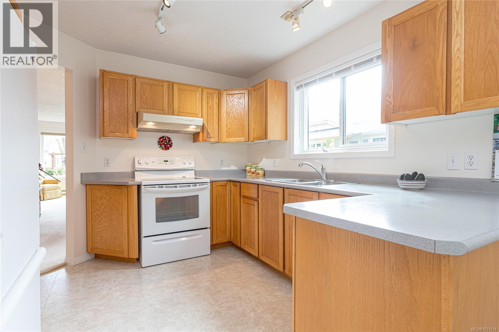 #16 4750 Uplands Dr - 15