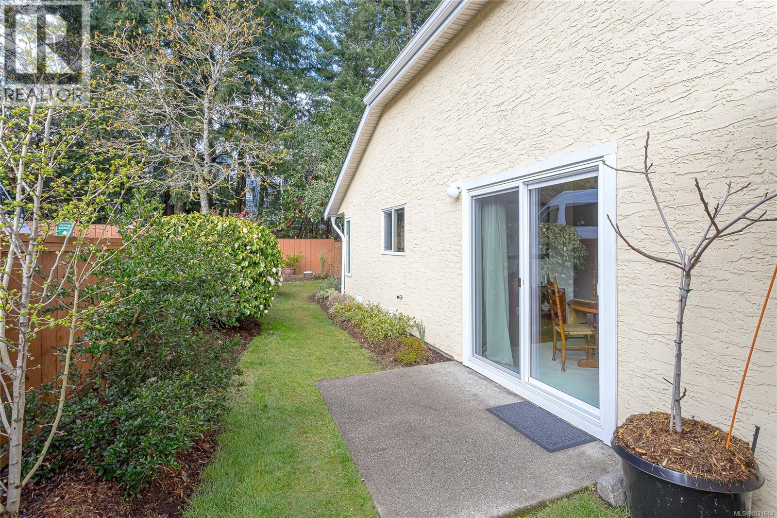 #16 4750 Uplands Dr - 22