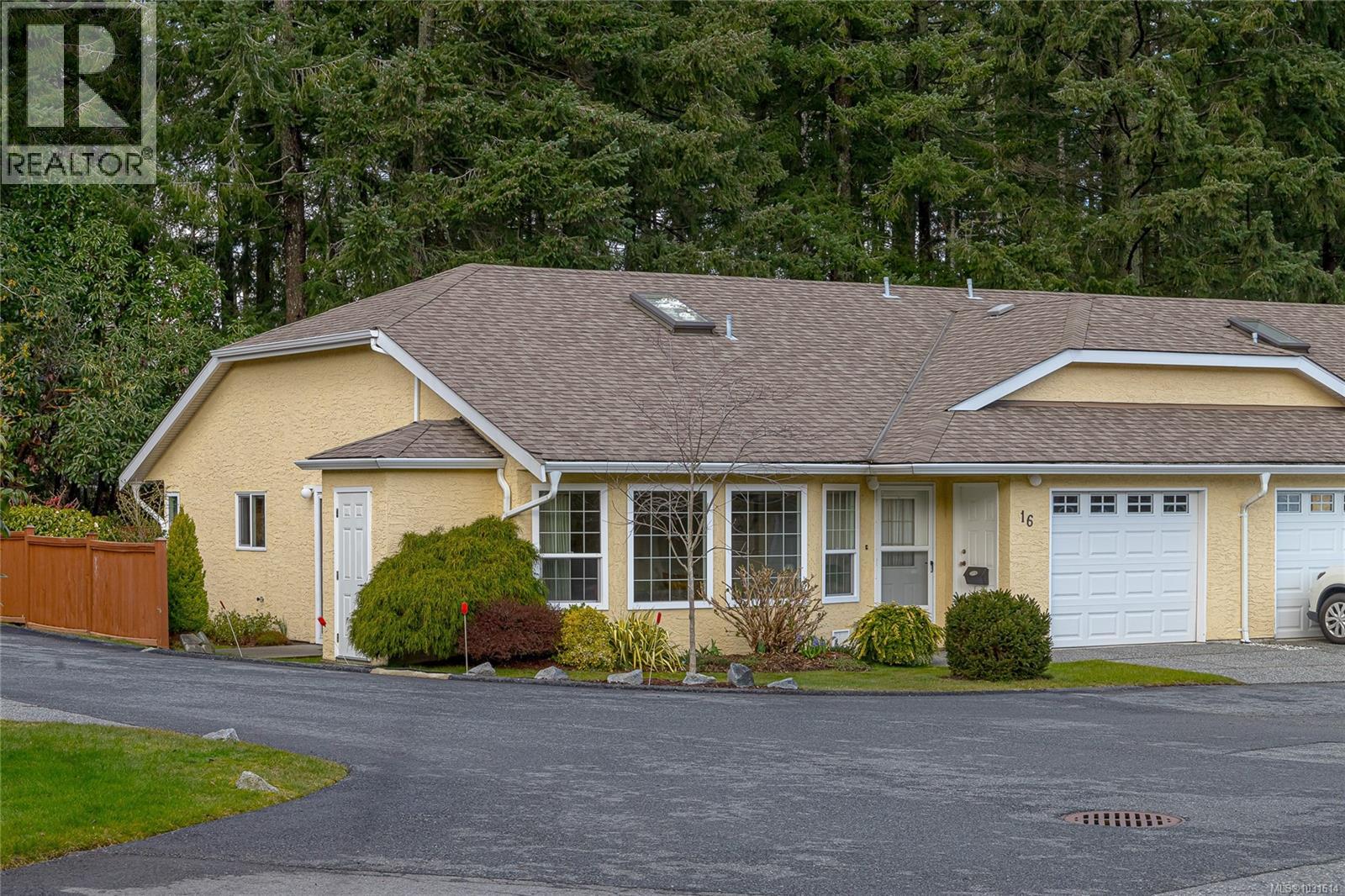 #16 4750 Uplands Dr - 20