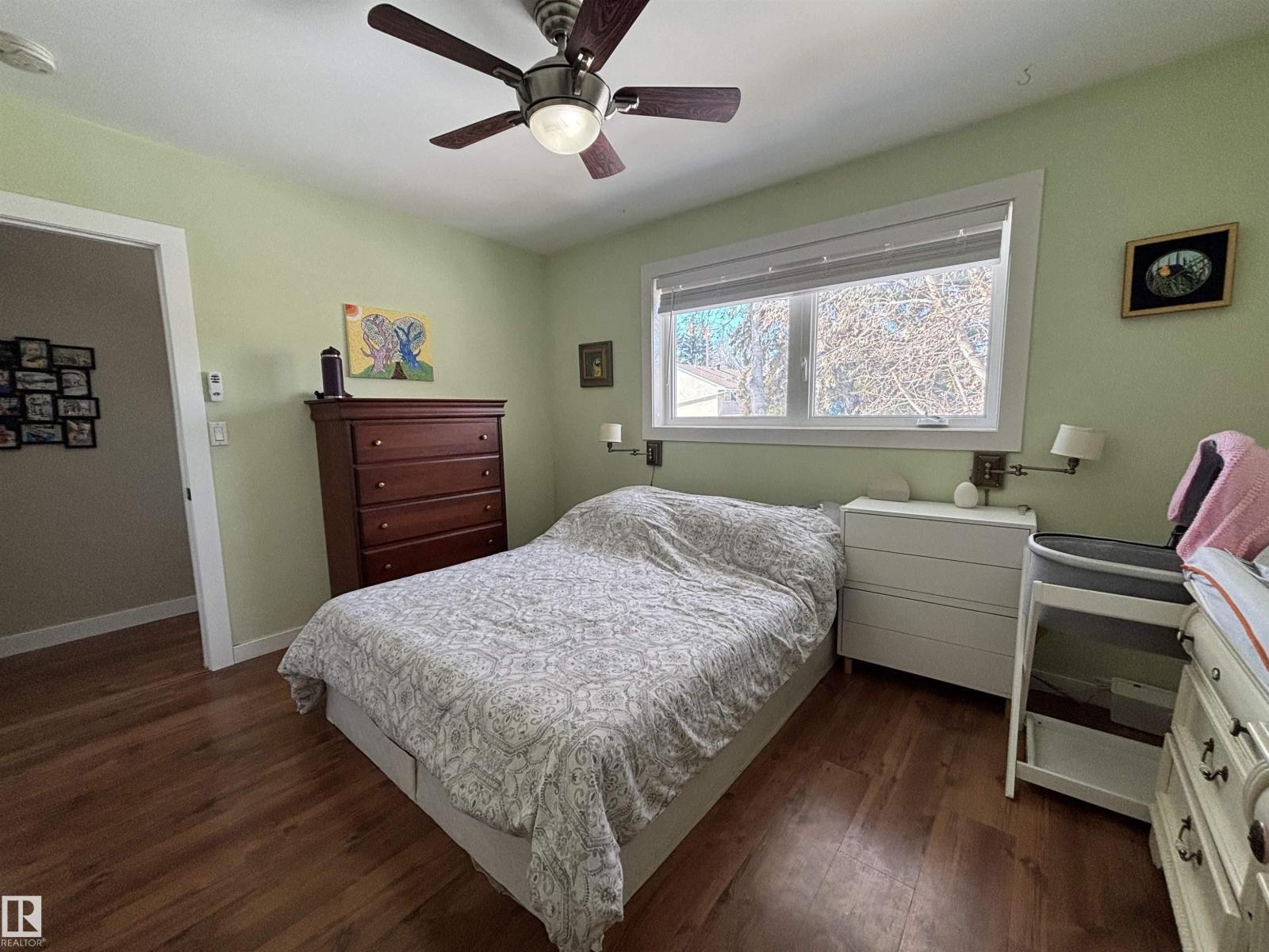 21 ELIZABETH DR - 17