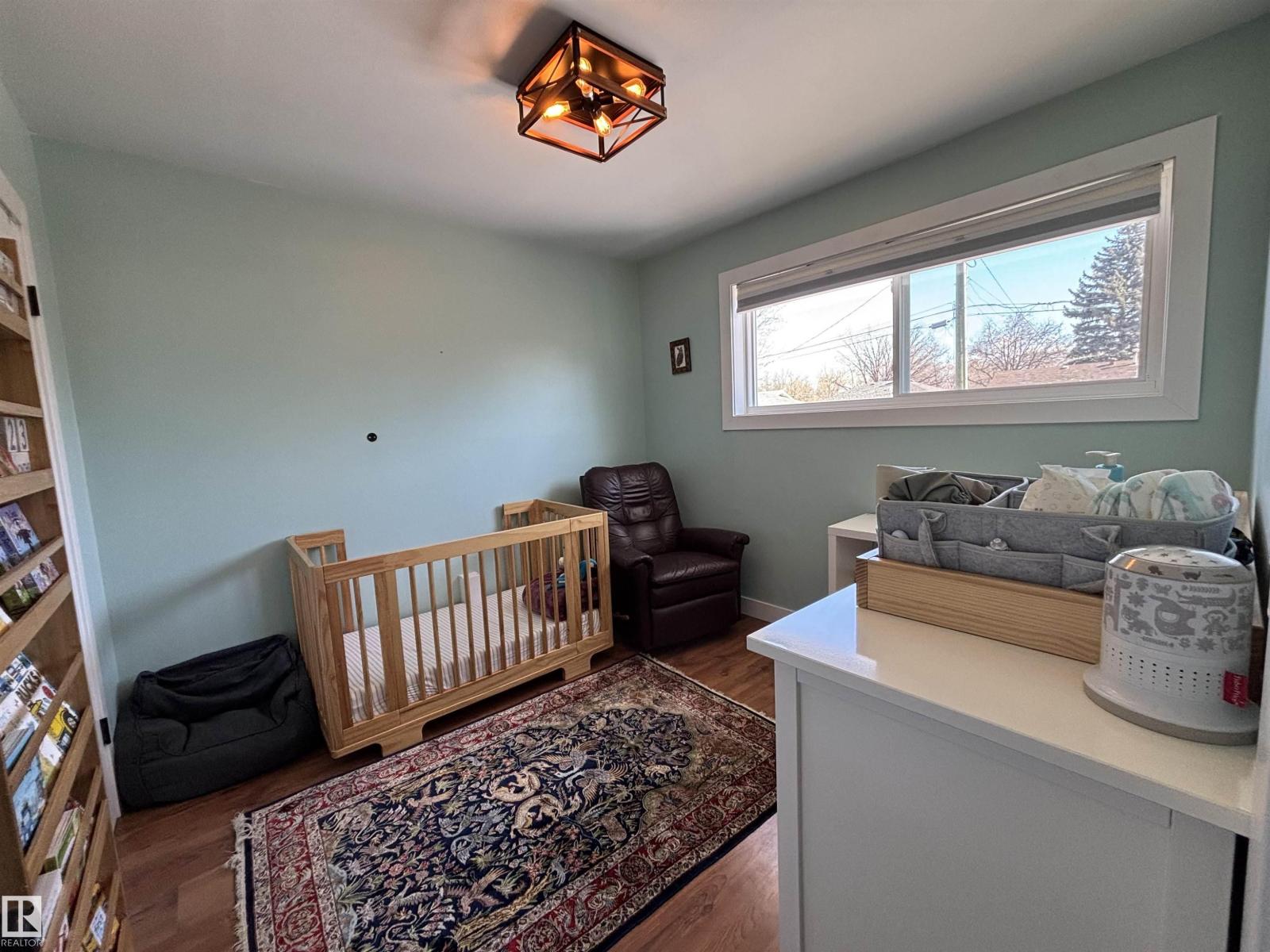 21 ELIZABETH DR - 19