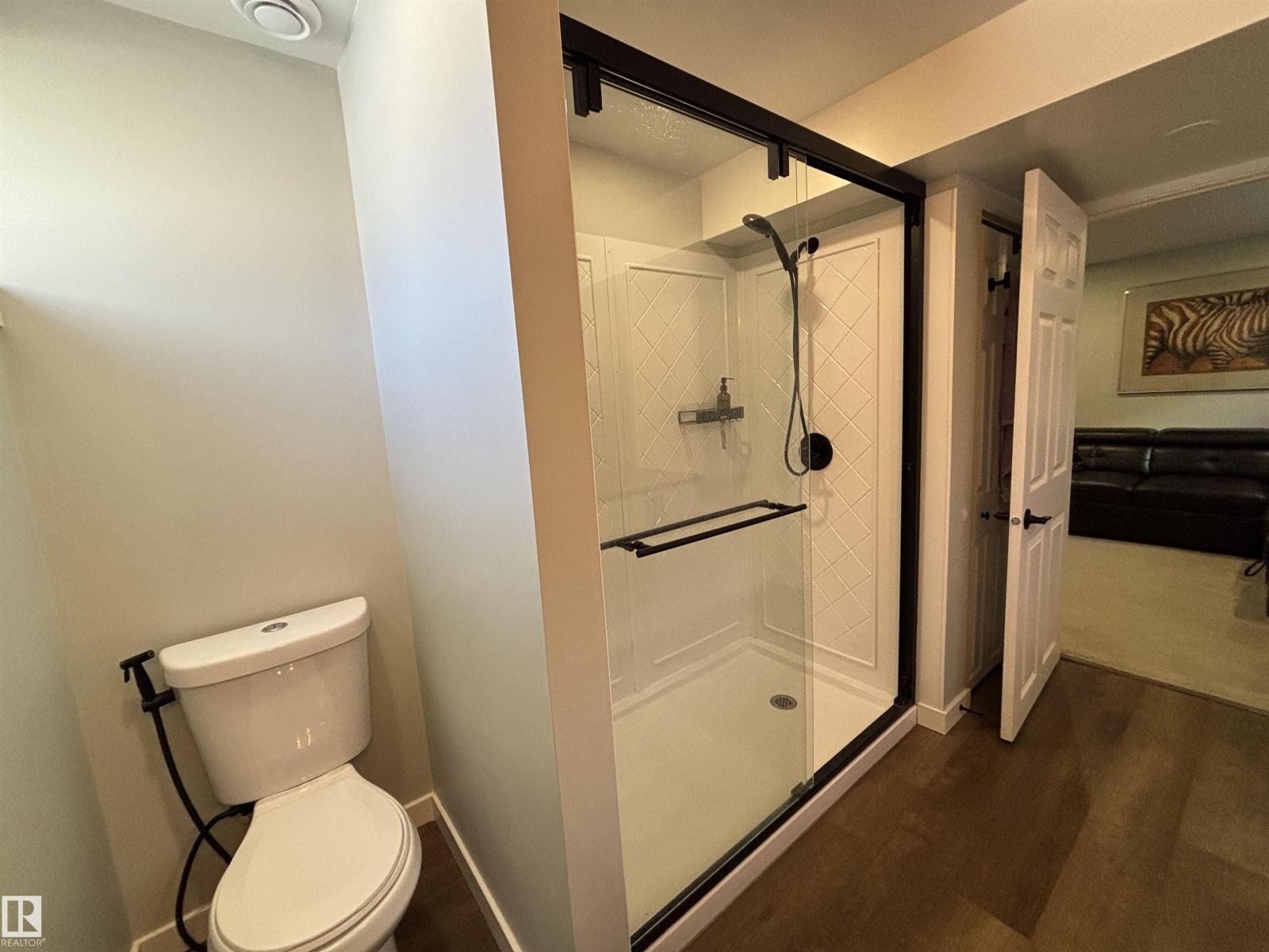 21 ELIZABETH DR - 31