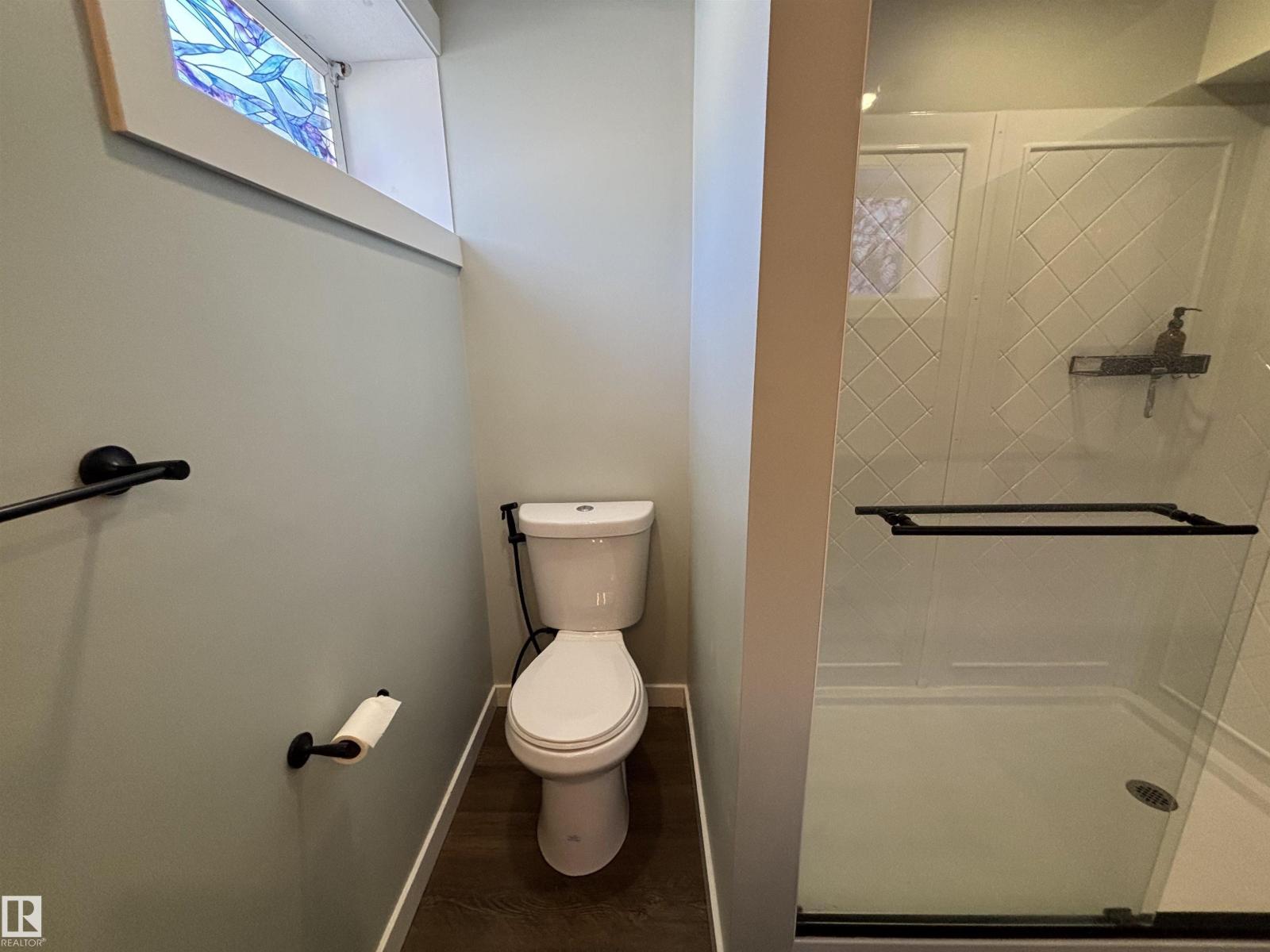 21 ELIZABETH DR - 32