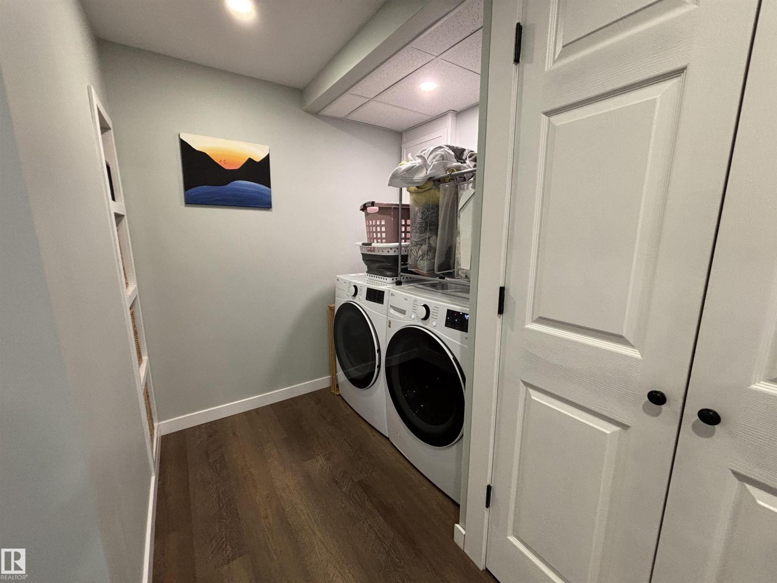 21 ELIZABETH DR - 35