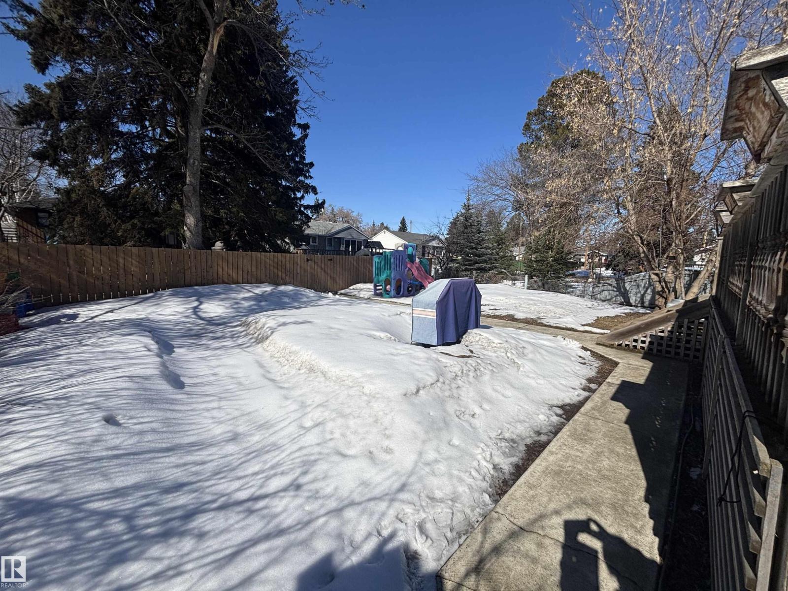 21 ELIZABETH DR - 40