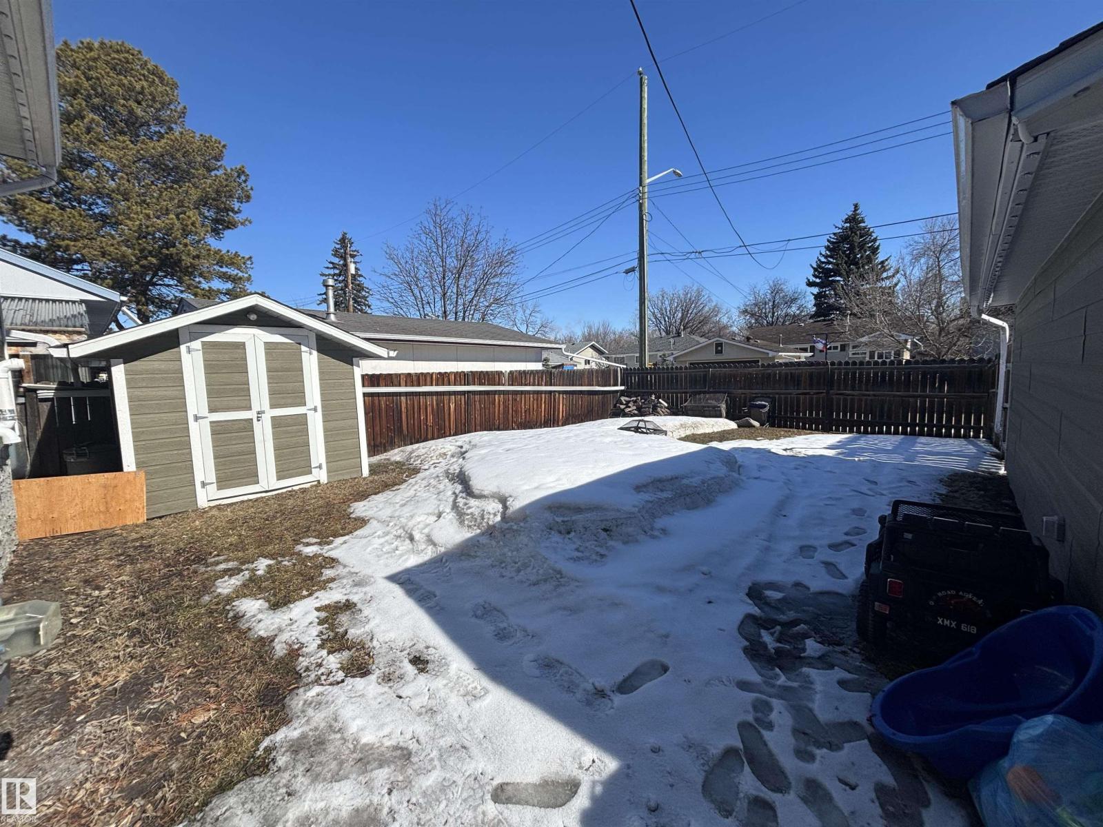 21 ELIZABETH DR - 41