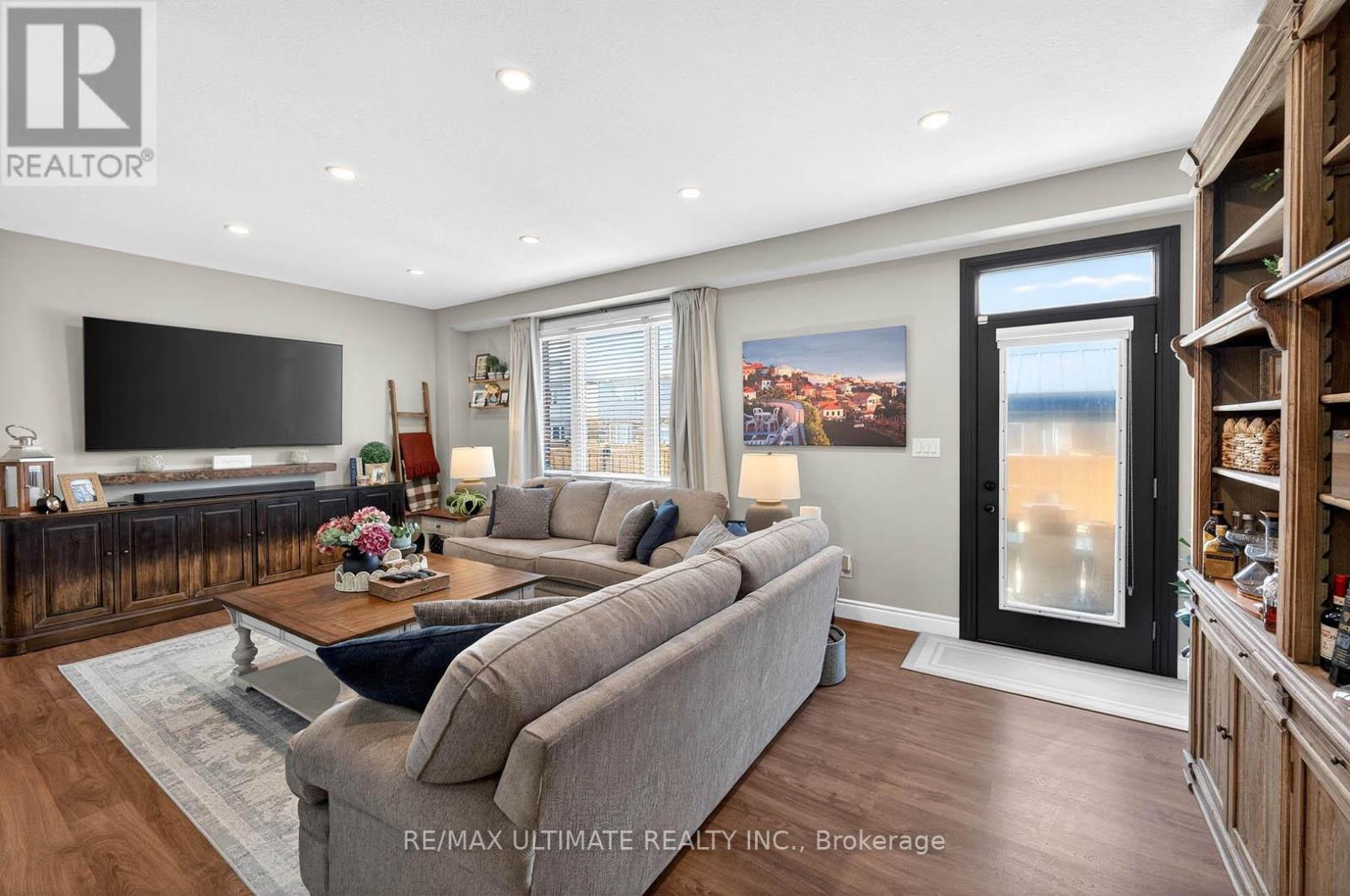 67 BEAUCHAMP DRIVE N - 14