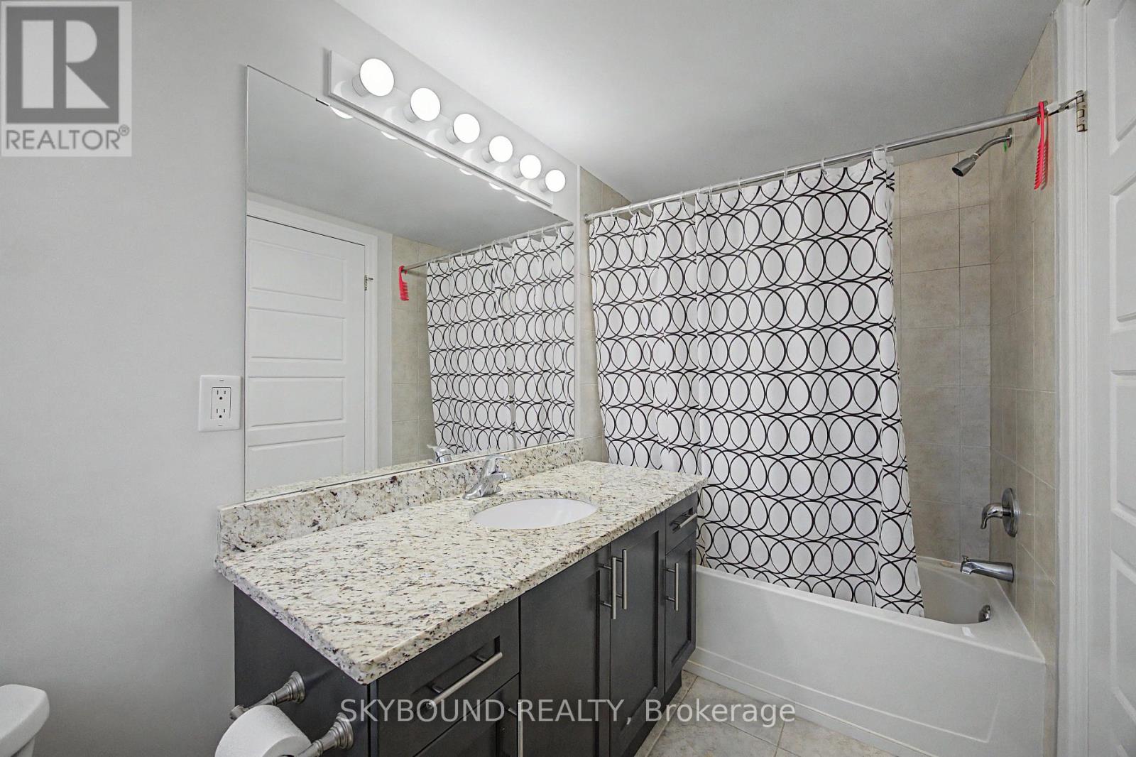 #3 290 BARTON STREET W - 12