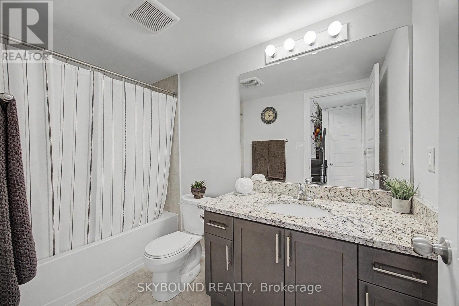 #3 290 BARTON STREET W - 15