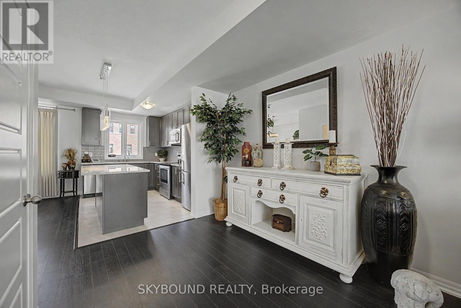 #3 290 BARTON STREET W - 5