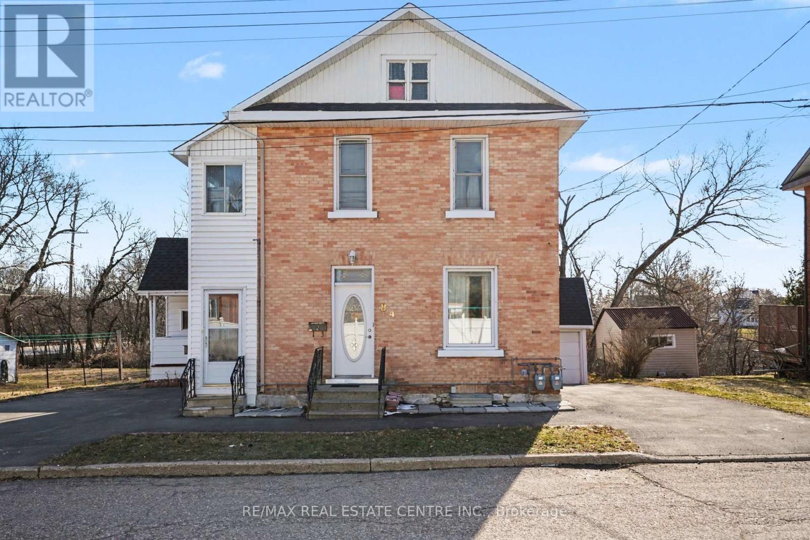 84 BANK STREET N - 1