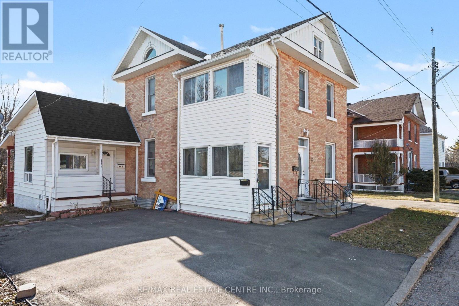 84 BANK STREET N - 2