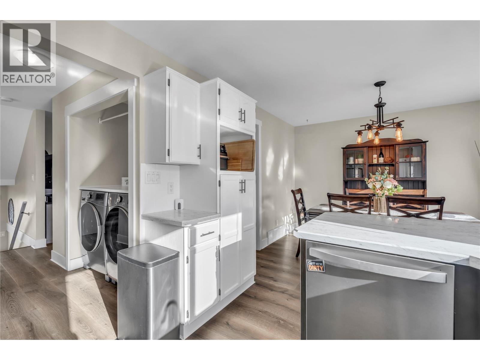 #166 3153 PARIS STREET - 10