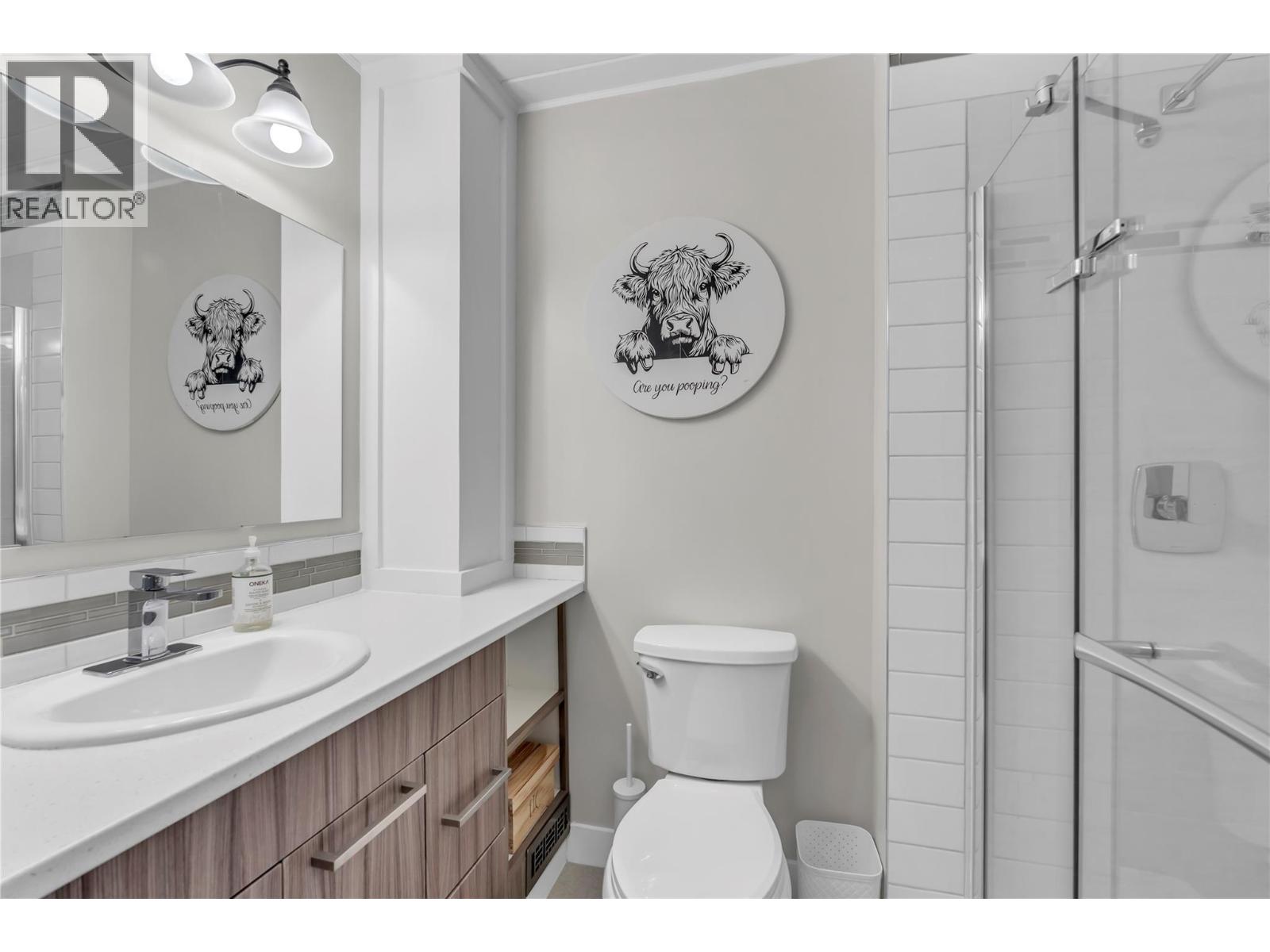 #166 3153 PARIS STREET - 25