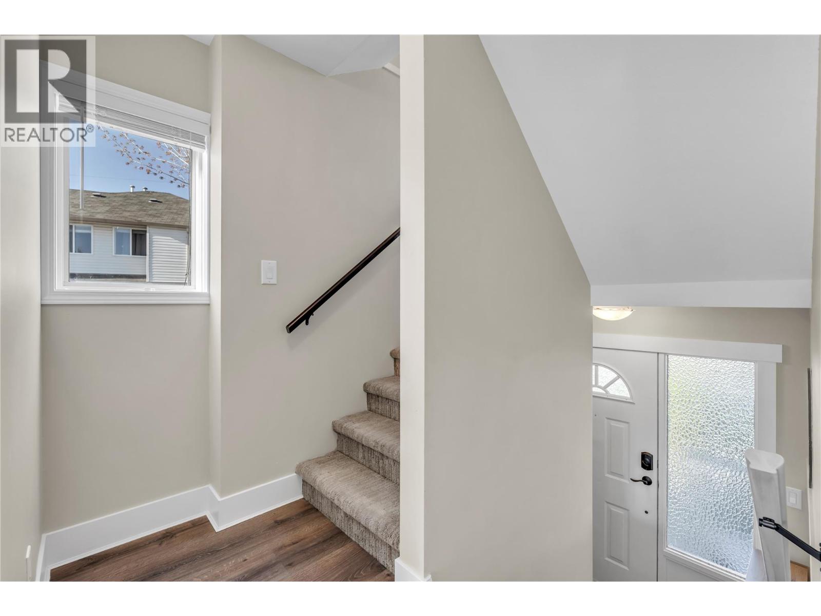 #166 3153 PARIS STREET - 16