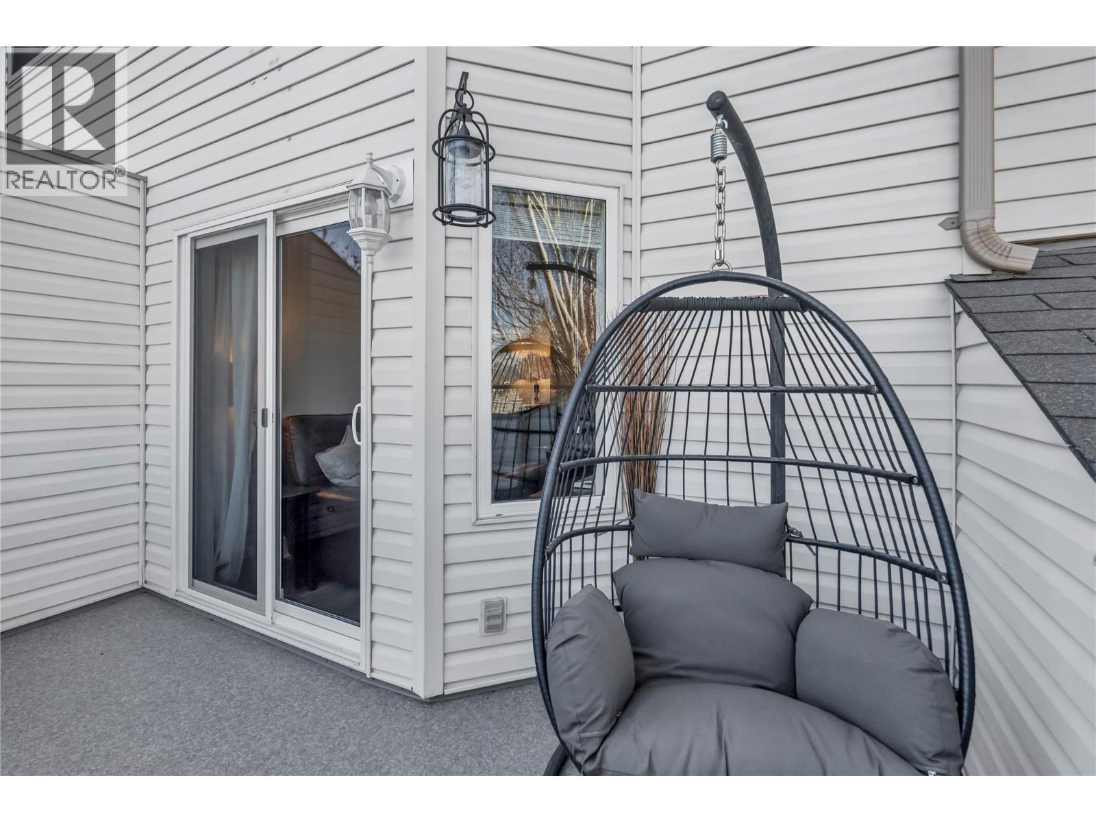 #166 3153 PARIS STREET - 35