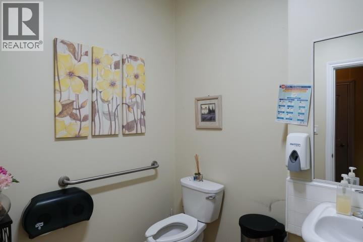 1071A RIDGEWAT AVENUE — photo 9