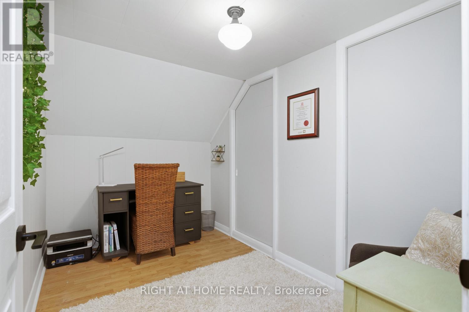 60 KING STREET E - 22