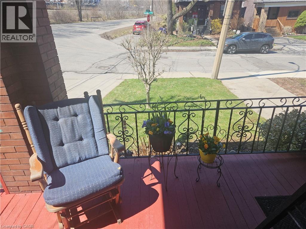 253 GROSVENOR Avenue S - 5