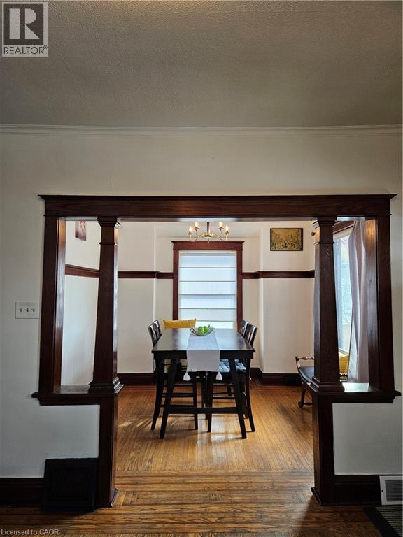 253 GROSVENOR Avenue S - 12