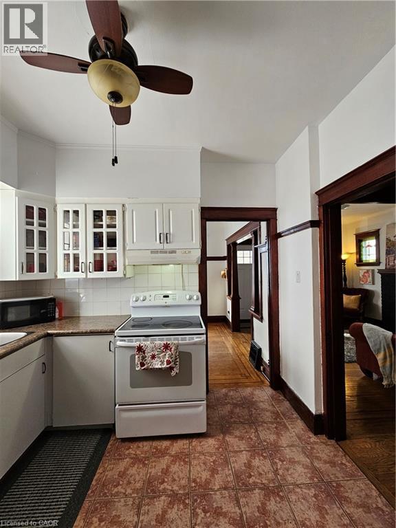 253 GROSVENOR Avenue S - 16