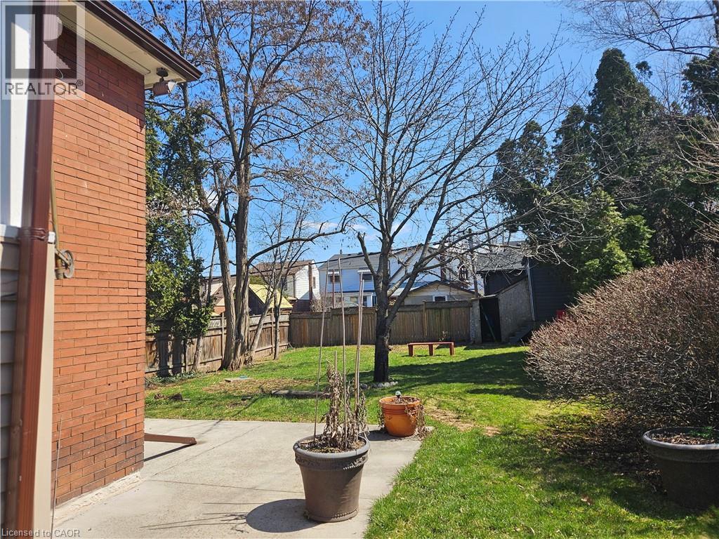 253 GROSVENOR Avenue S - 44