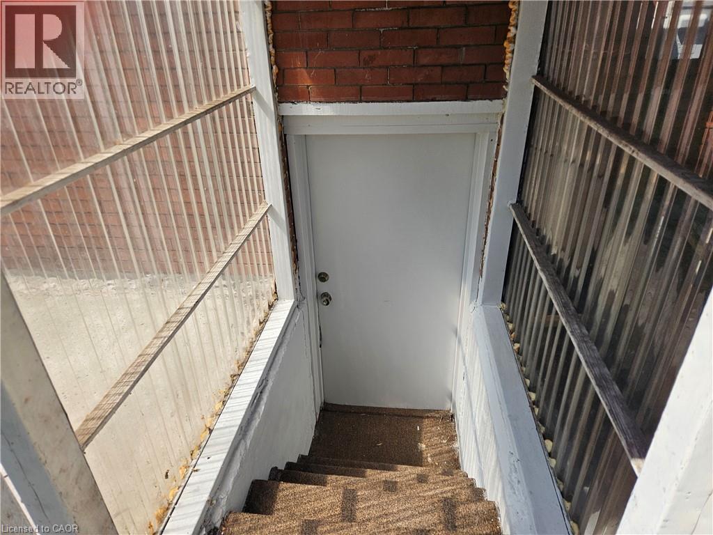 253 GROSVENOR Avenue S - 46