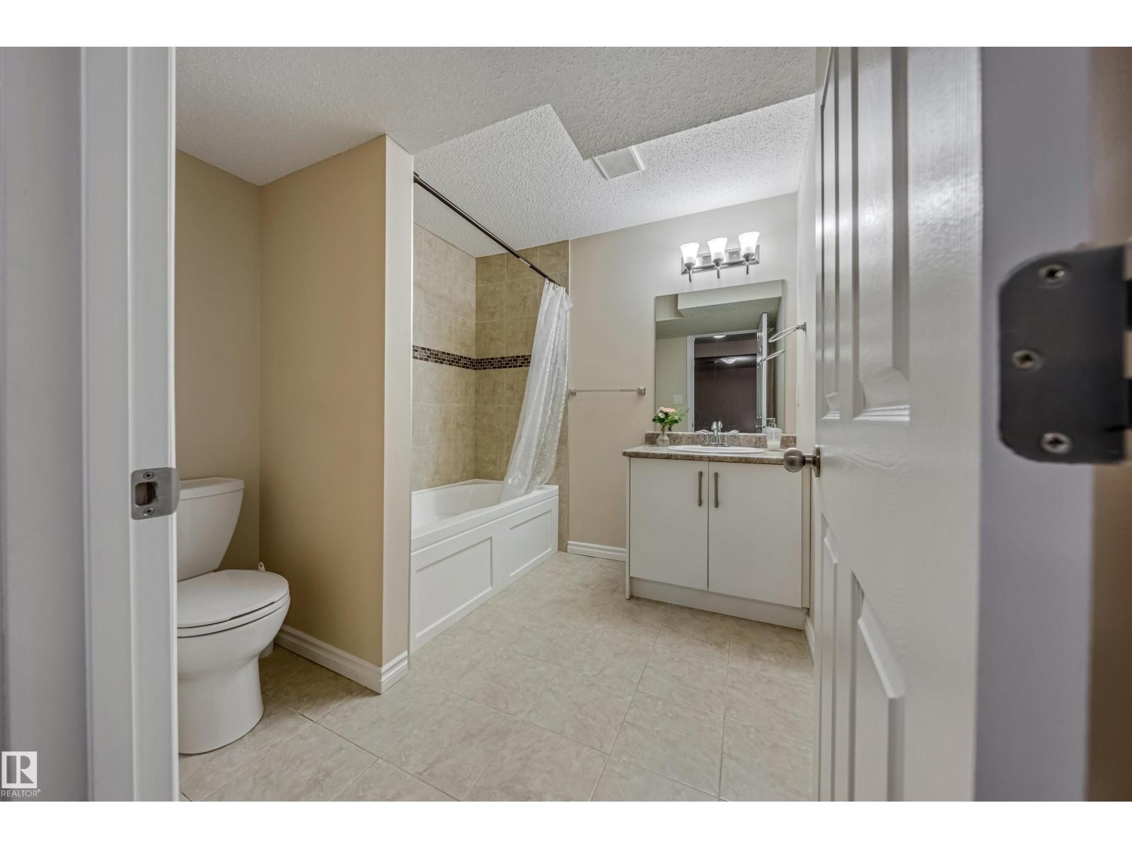 2314 22 AV NW, Edmonton