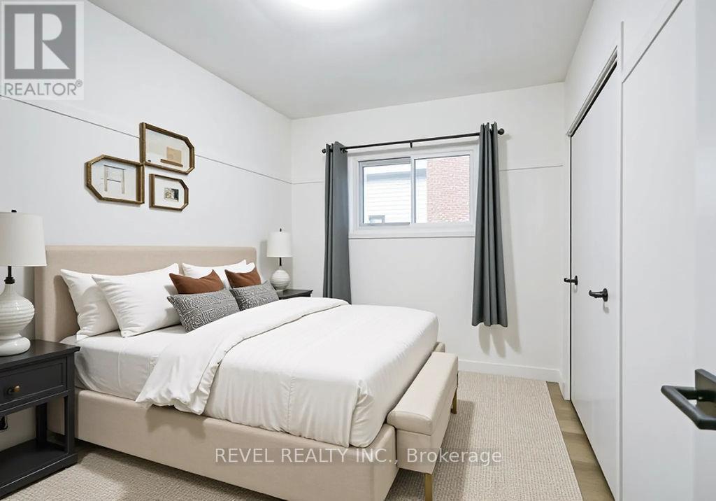 44 PARKSIDE DRIVE - 12