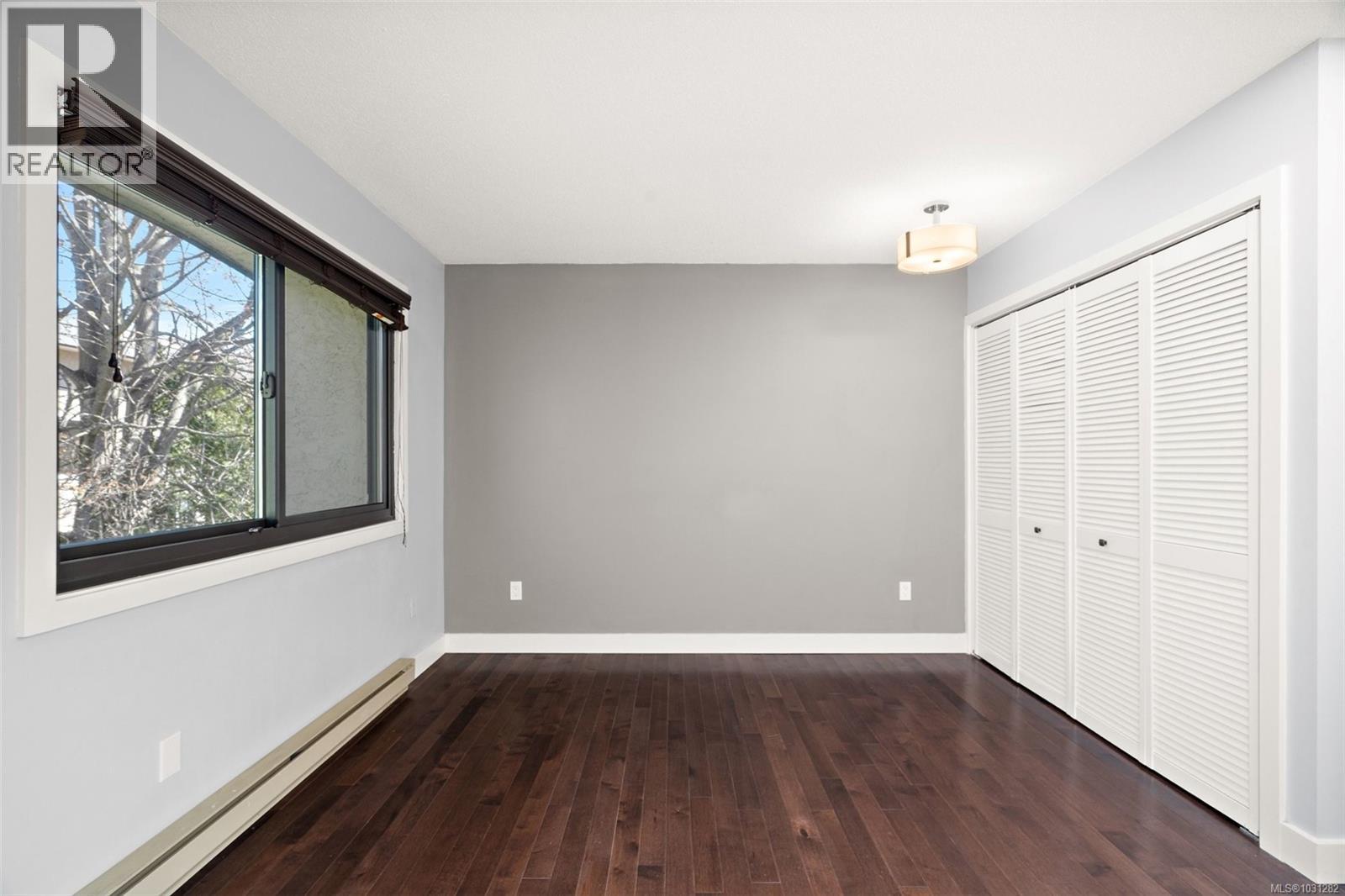 #6 1464 FORT ST - 15