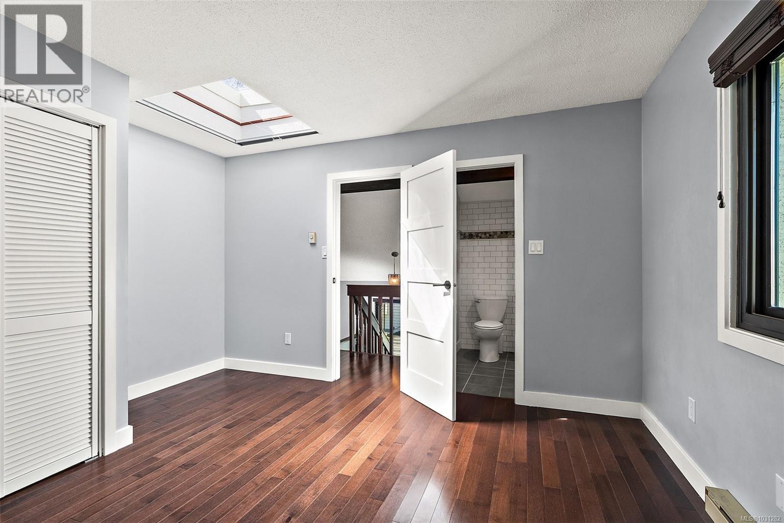 #6 1464 FORT ST - 20