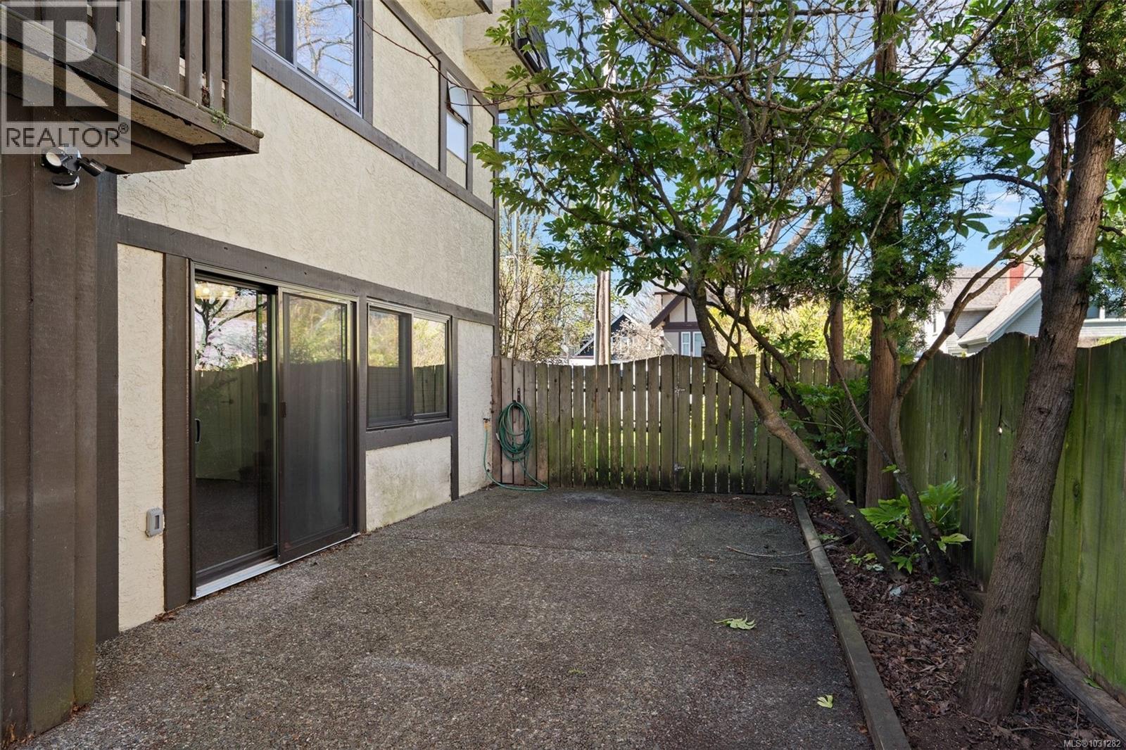 #6 1464 FORT ST - 33