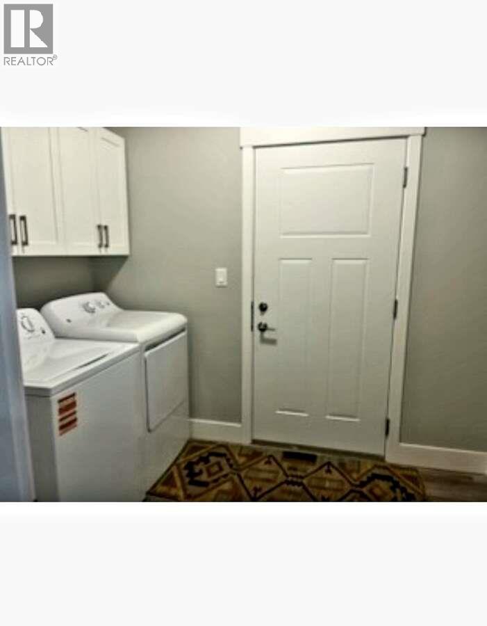 2081 14 AVENUE SE - 12