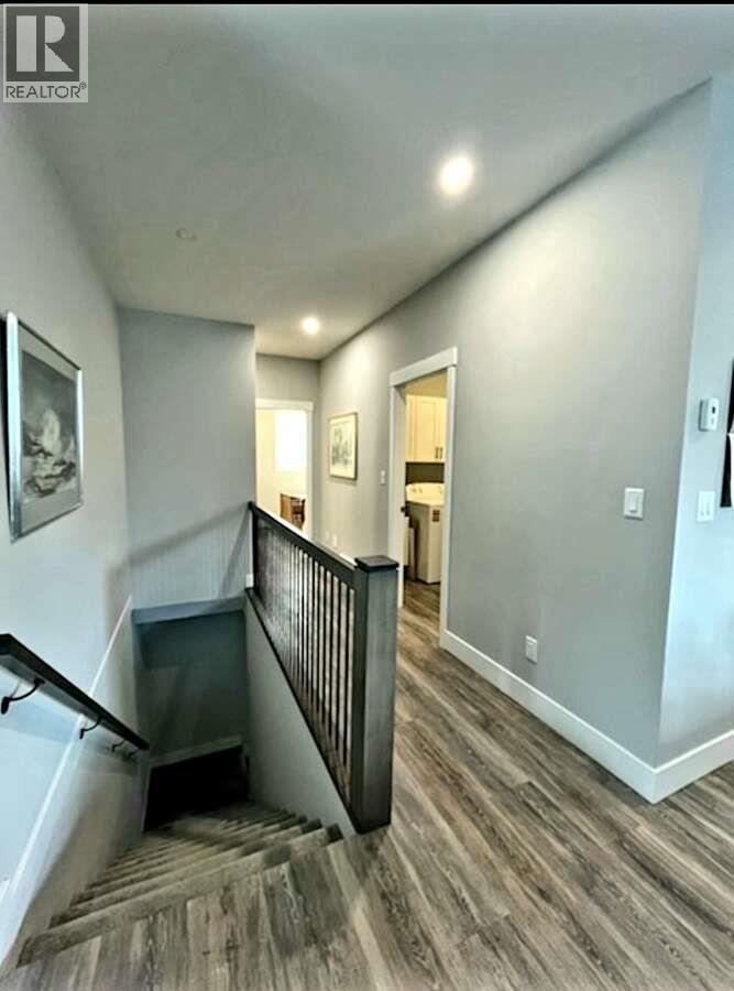 2081 14 AVENUE SE - 25