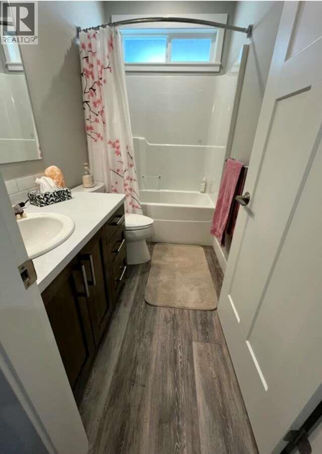 2081 14 AVENUE SE - 20