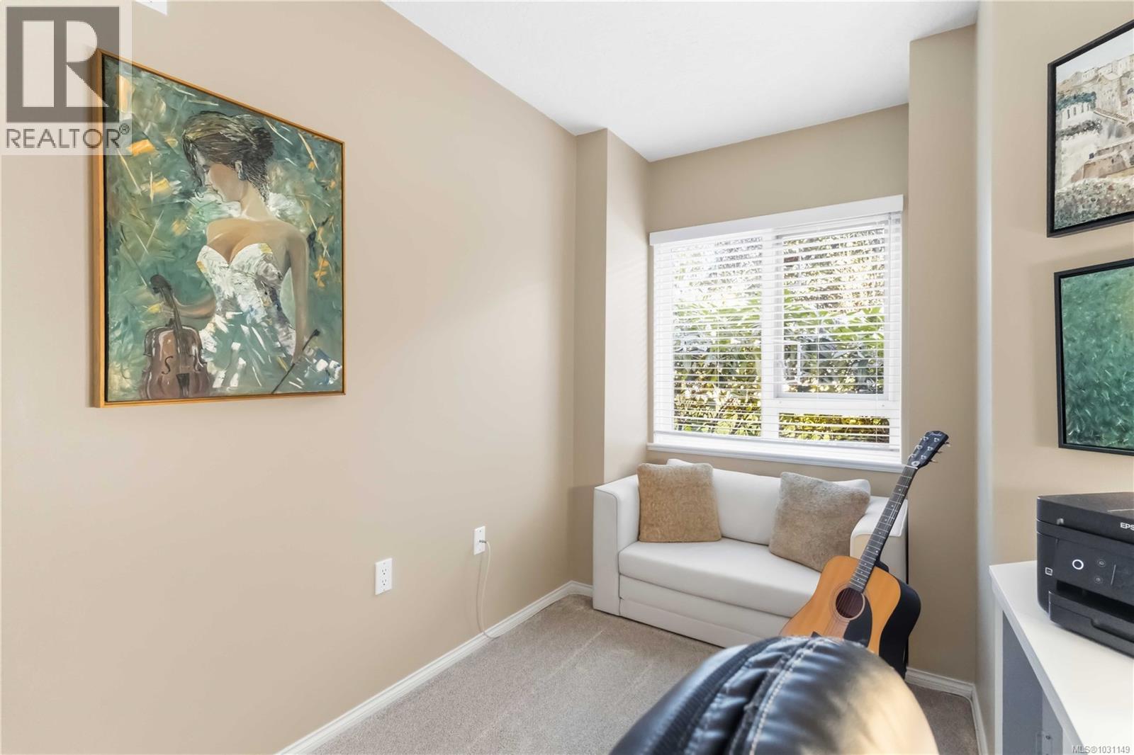 101 1521 Church Avenue, Saanich